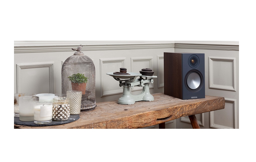 Полочна акустика MONITOR AUDIO Bronze 50 Walnut (6G)