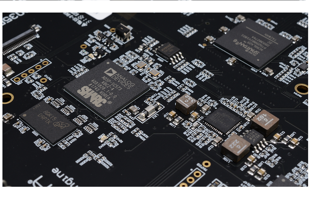 AV процесори EMOTIVA XMC-2