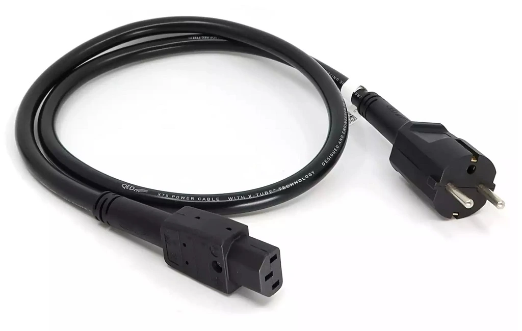 Силові кабелі QED XT3 POWER CABLE EU 1M (QE4810)
