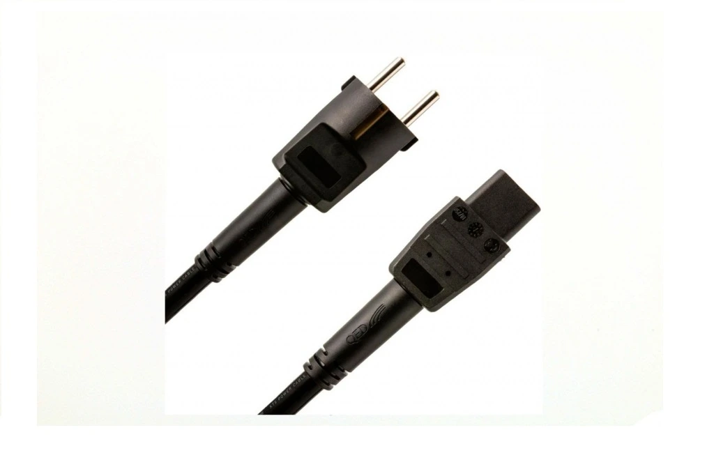 Силові кабелі QED XT3 POWER CABLE EU 1M (QE4810)