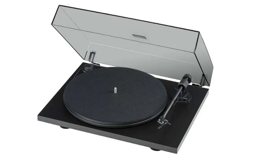 Програвач вінілу Pro-Ject Debut III Phono OM5e HG Black