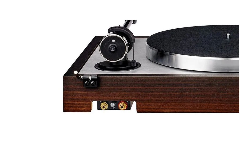 Проигрыватель винила Pro-Ject The Classic Evo 2M Silver Eucalyptus