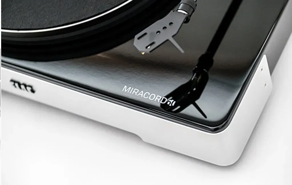Програвач вінілу ELAC MIRACORD 60 TURNTABLE Black High Gloss
