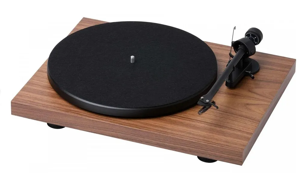 Програвач вінілу Pro-Ject Debut III OM5e Wood