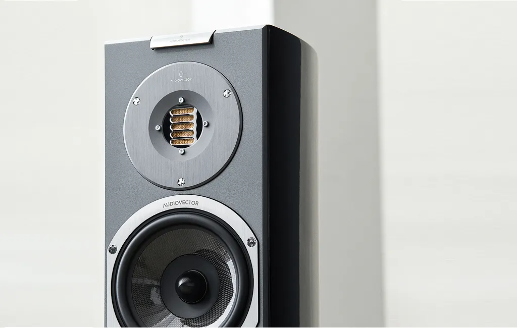 Полочная акустика Audiovector R1 Arrete Black Ash