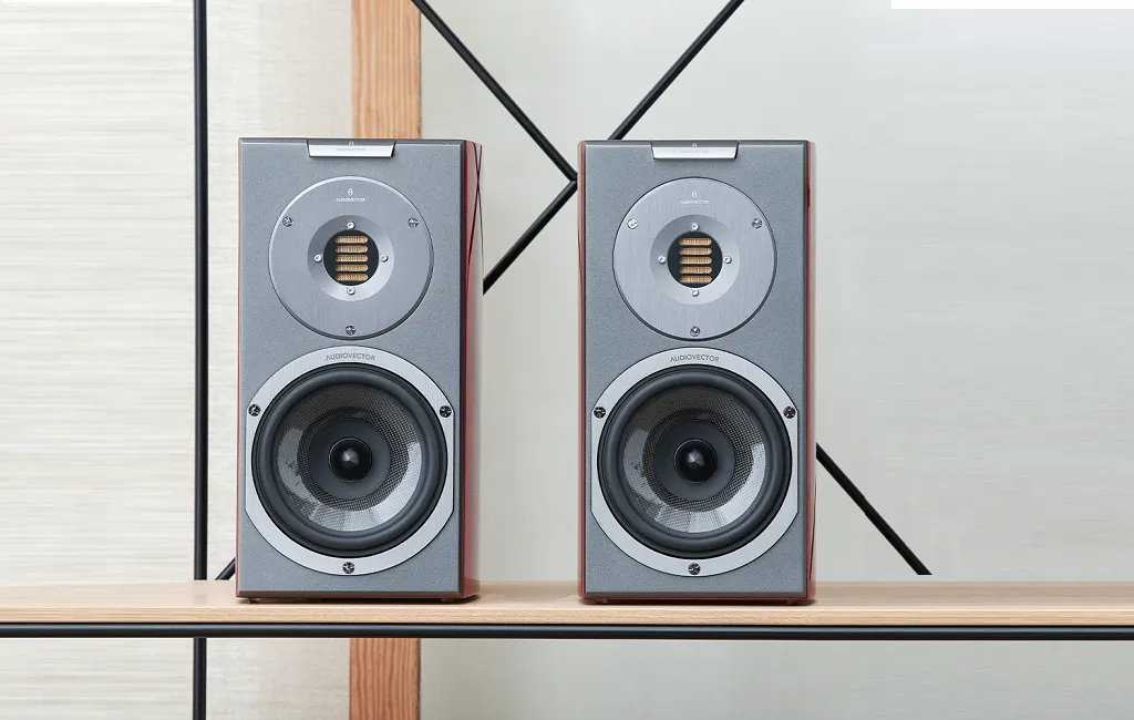 Полочная акустика Audiovector R1 Arrete Black Ash