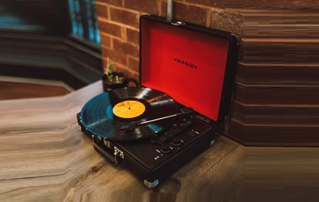 Програвач вінілу Crosley Cruiser Deluxe Black