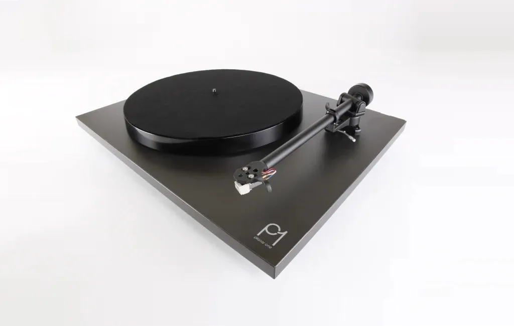 Програвач вінілу Rega Planar 1 PLUS Black
