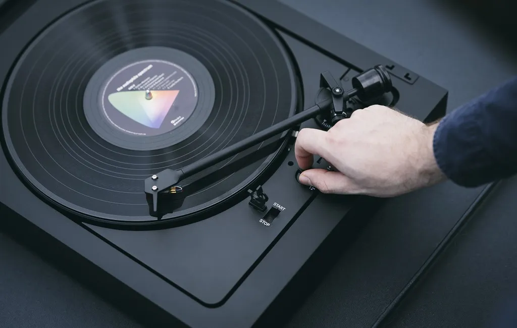 Програвач вінілу Pro-Ject A2 2M Red Black