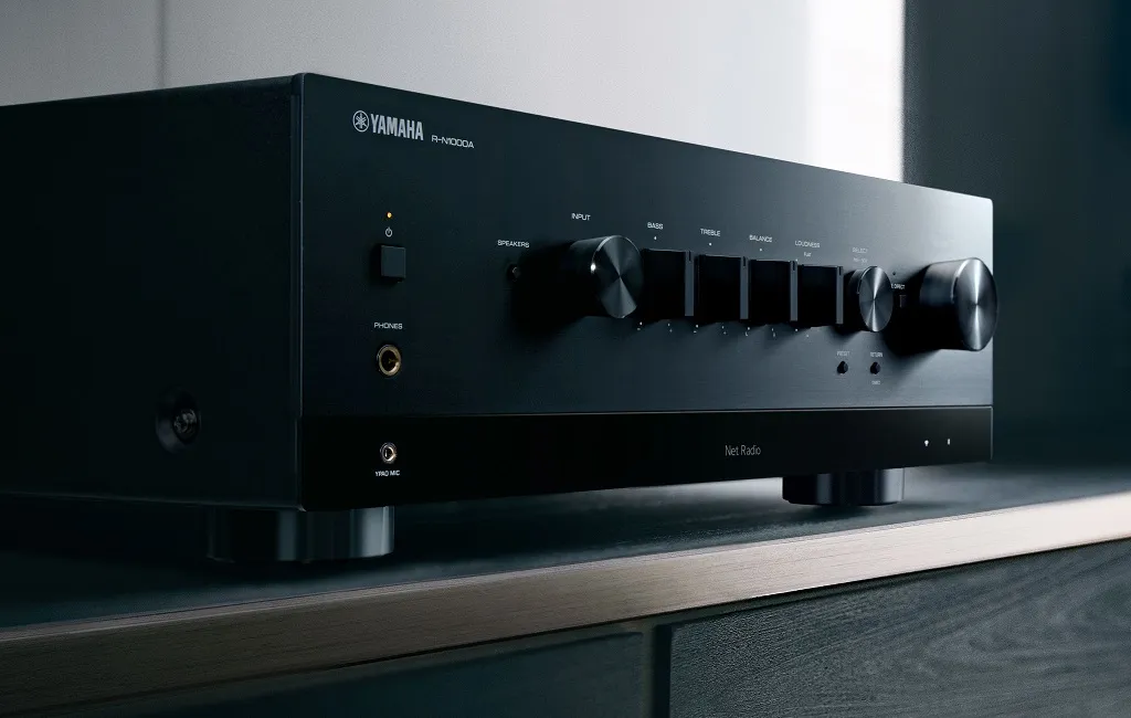 Стерео ресивер Yamaha R-N1000A Black