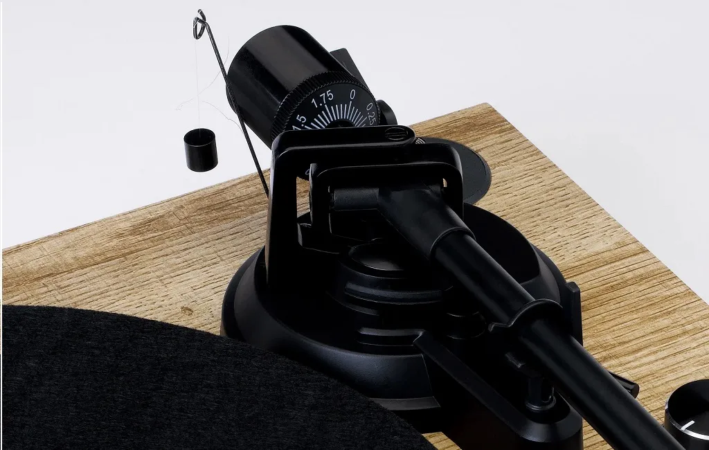 Проигрыватель винила Lenco LBT-188PI