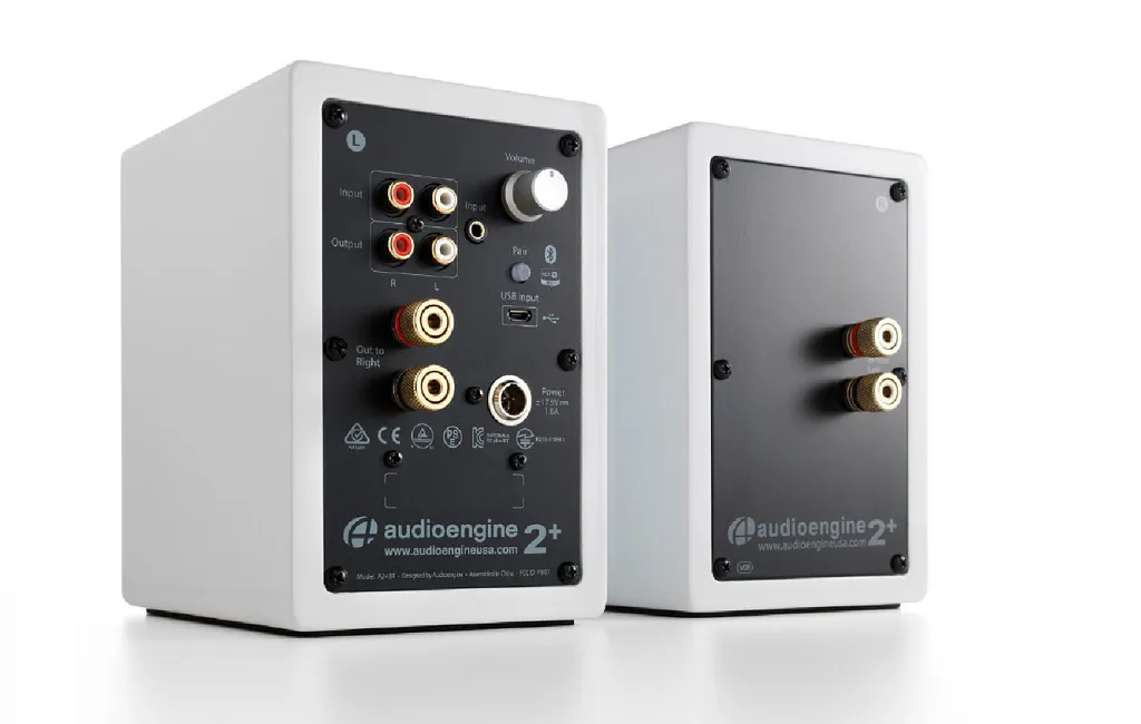 Активная полочная акустика Audioengine A2+BT White