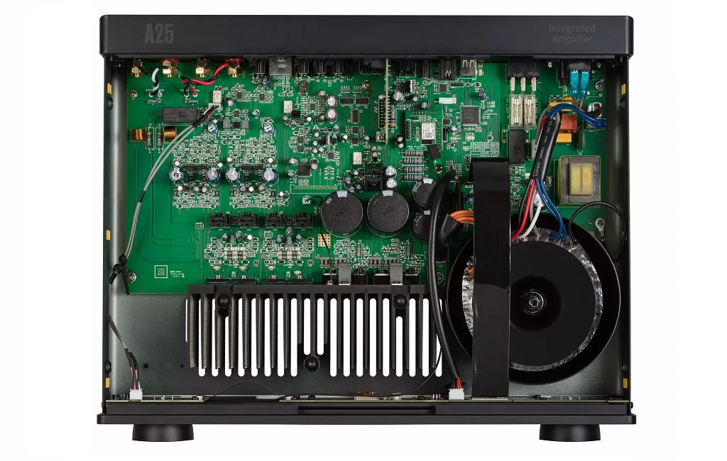 Стерео підсилювачі Arcam Radia A25 Black (ARCA25EU)