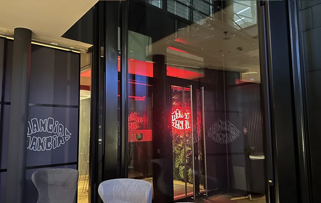 Настенная Акустика BEC Akustik IC-120 Black