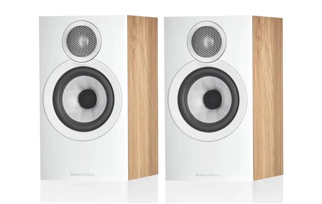 Полочная акустика Bowers & Wilkins 607 S3 Oak