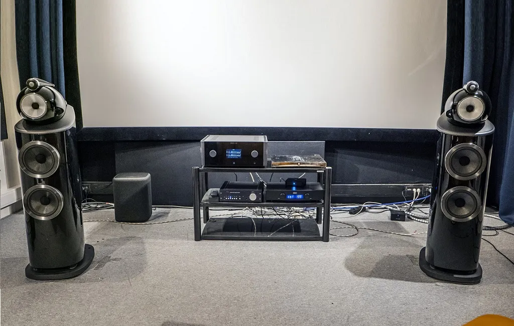 Підлогова Акустика Bowers & Wilkins 803 D4 Gloss Black