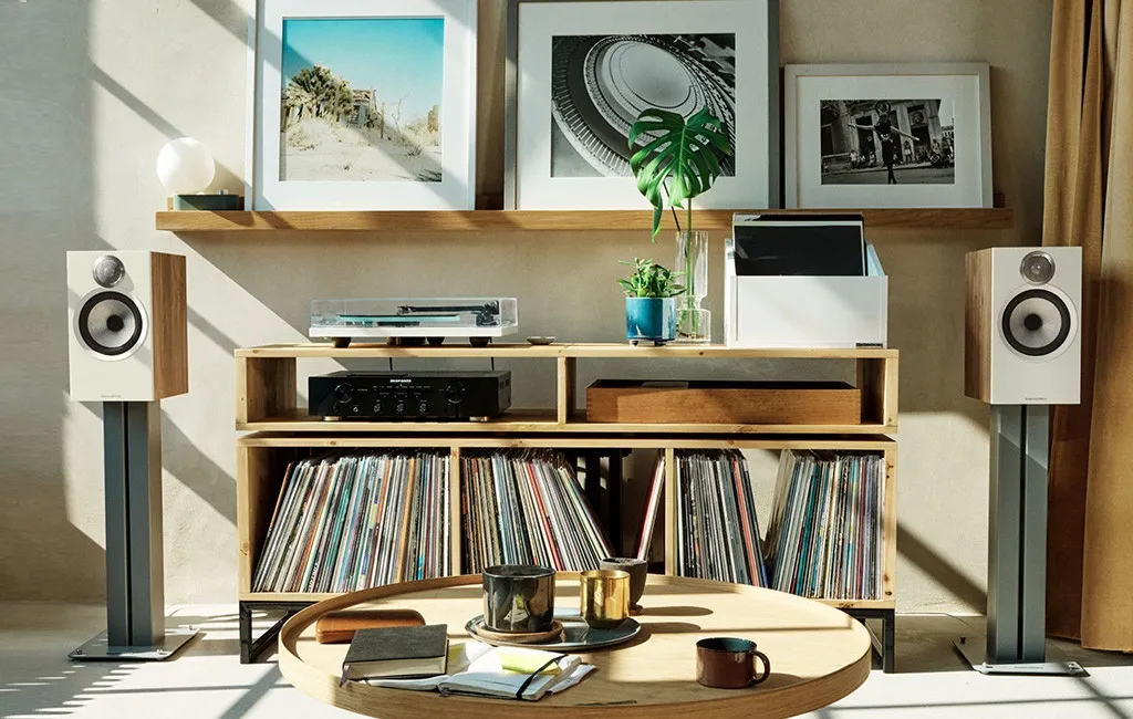Полочна акустика Bowers & Wilkins 606 S3 Oak