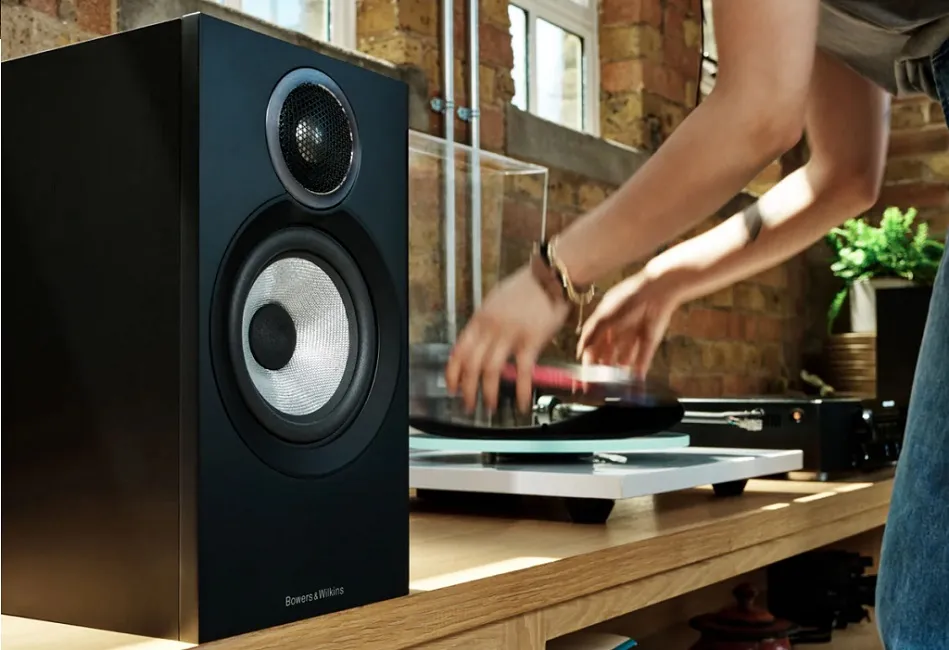 Полочная акустика Bowers & Wilkins 607 S3 Black