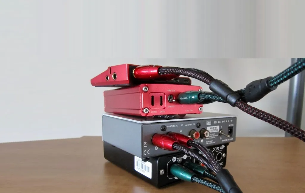 Межблочные кабели AUDIOQUEST 0.6m GOLDEN GATE RCA > RCA