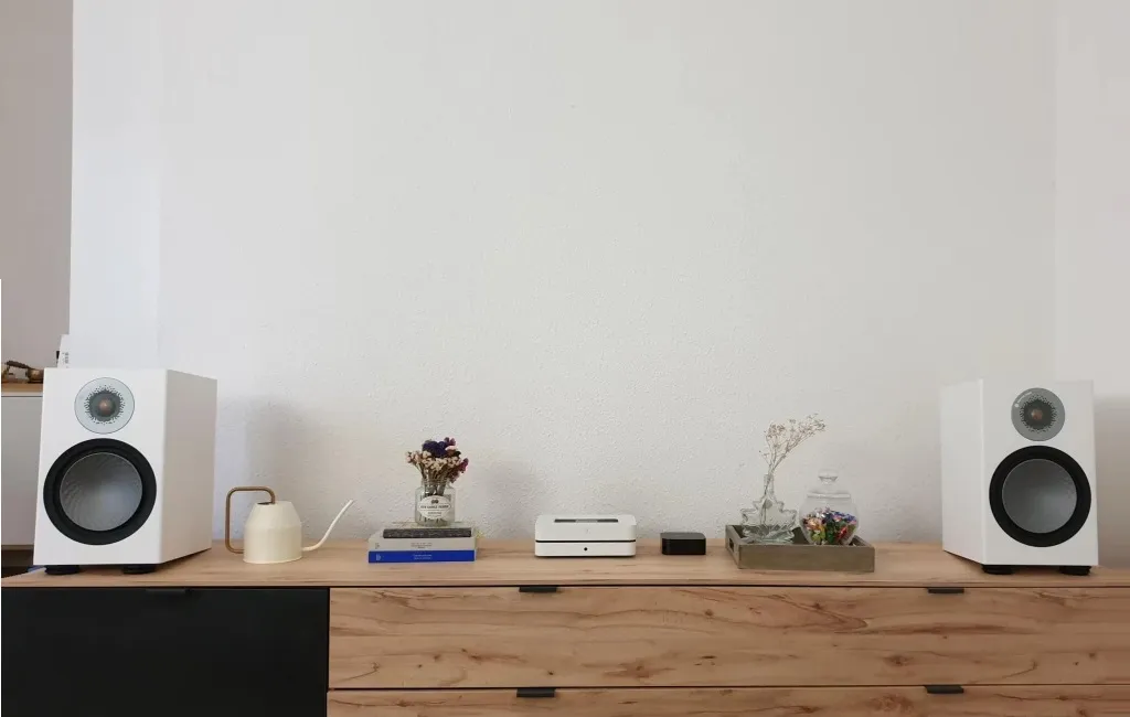 Полочная акустика Monitor Audio Silver 100 Satin White (7G)