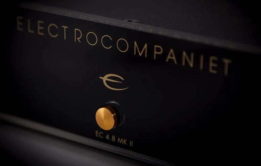 Предварительные усилители Electrocompaniet EC4.8 MKII Reference