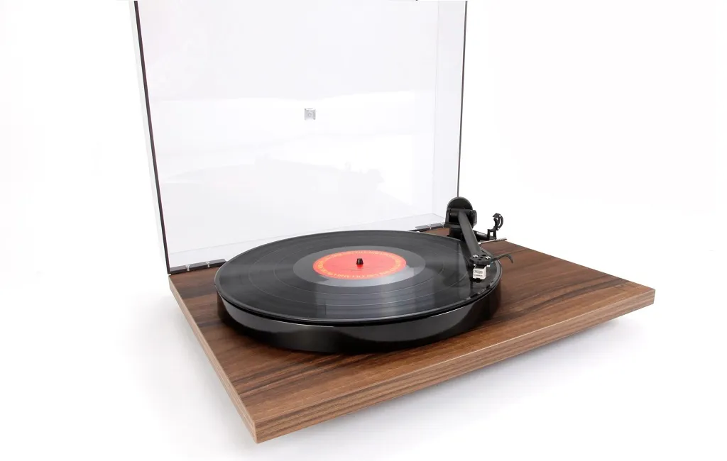 Проигрыватель винила Rega Planar 1 Walnut