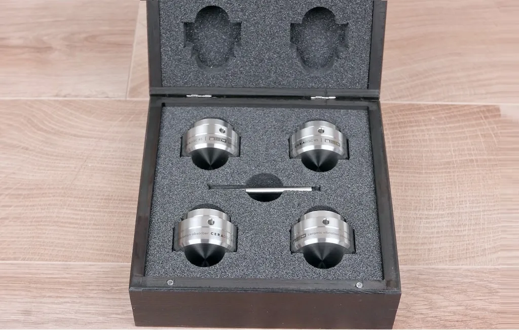 Антивібраційні підставки для апаратури NEO CERADISC 45 set of 4