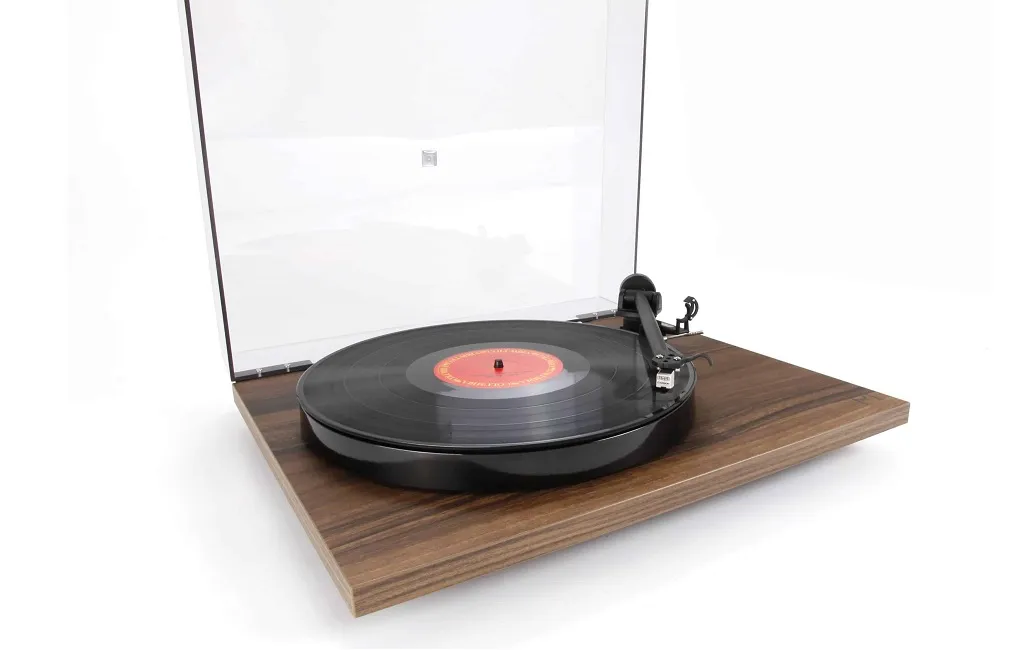 Проигрыватель винила Rega Planar 1 PLUS Walnut