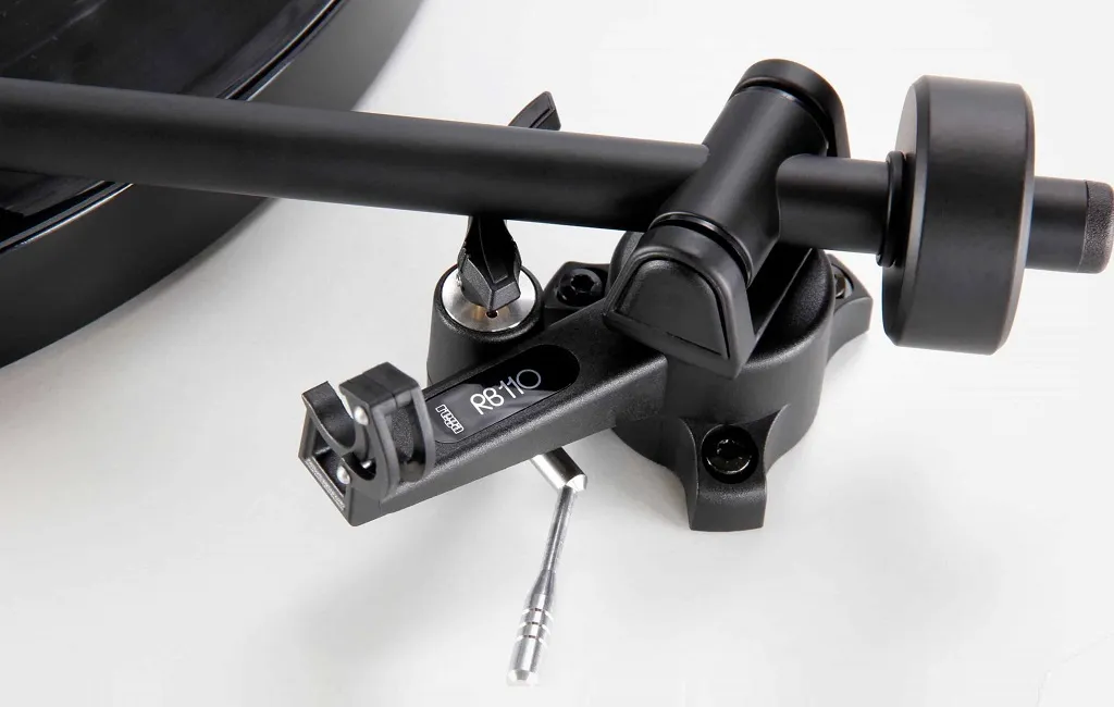 Проигрыватель винила Rega Planar 1 PLUS Walnut