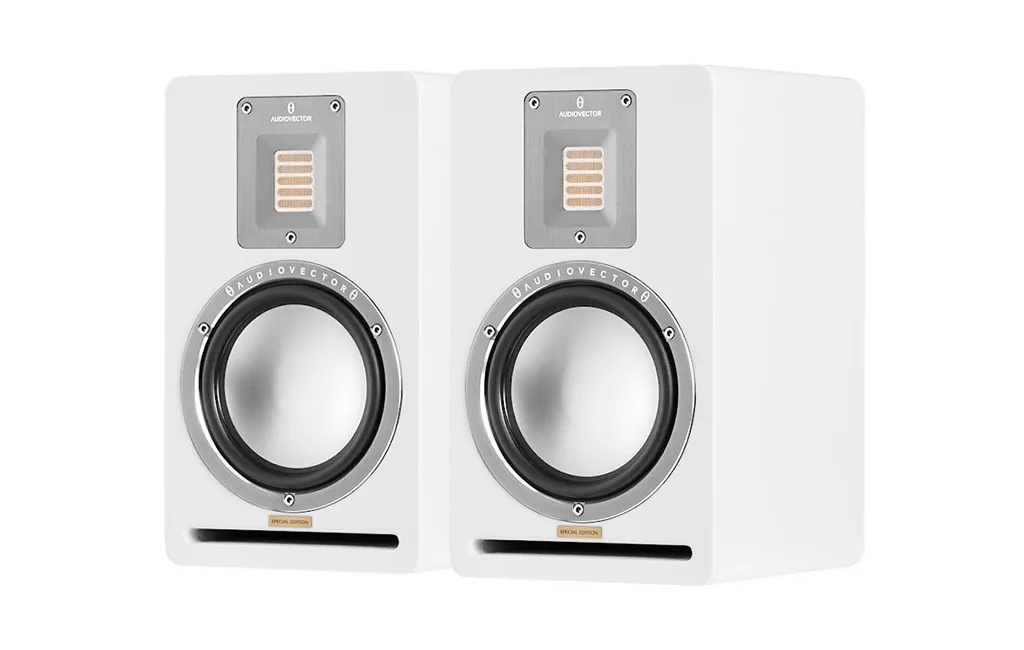 Полочна акустика Audiovector QR 1 SE White