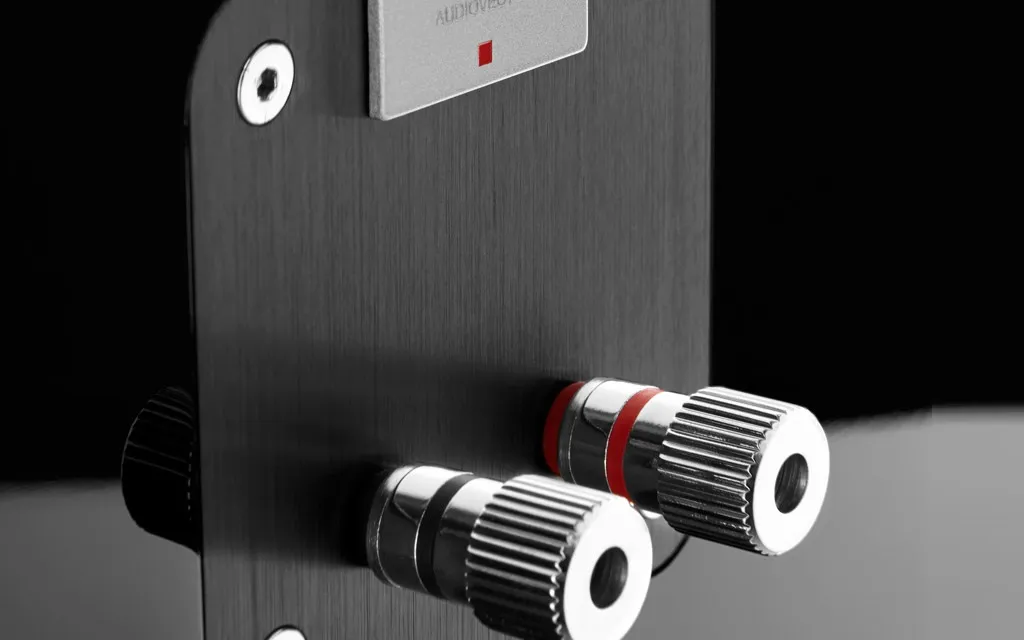 Полочна акустика Audiovector QR 1 SE White