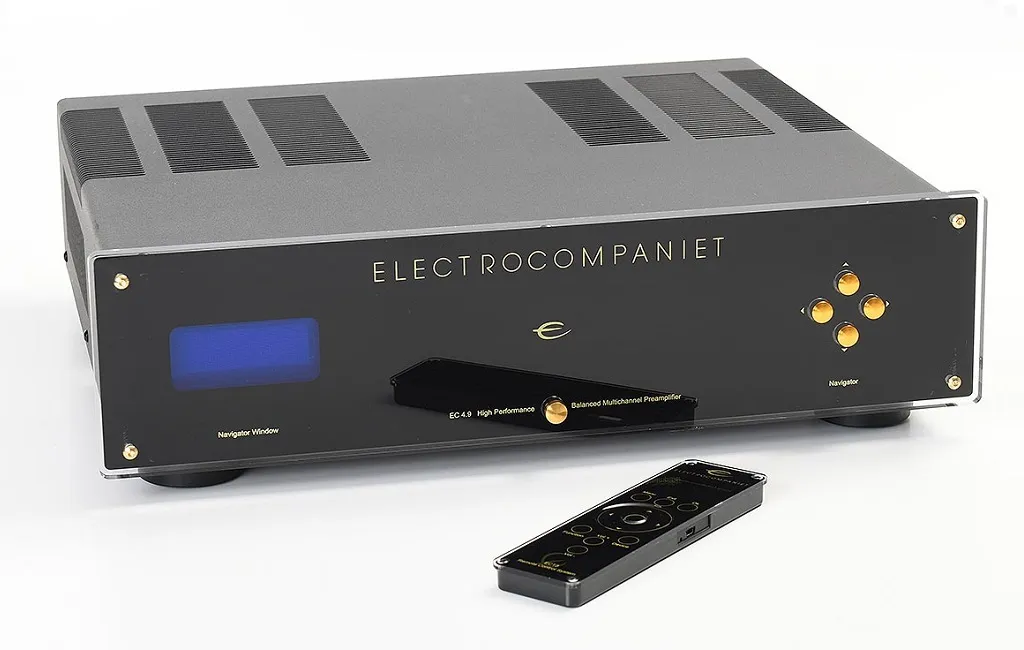 Попередні підсилювачі Electrocompaniet EC4.9. Referance 6 channel