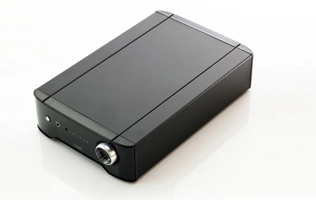 Стерео усилители Rega BRIO Black