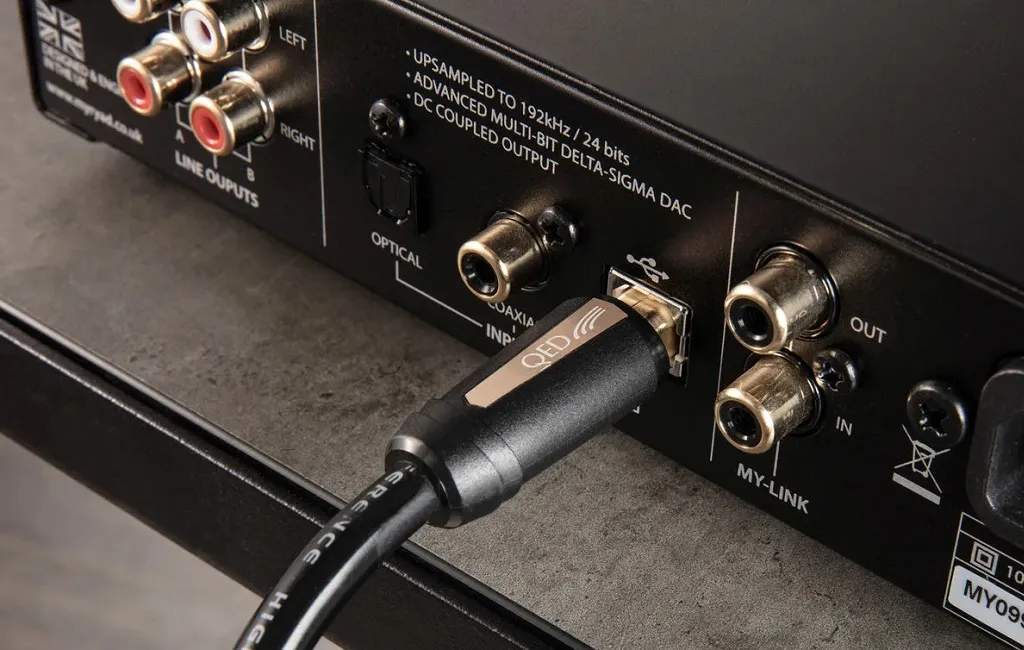 USB кабели QED REFERENCE HI RES USB (A-B) 2M