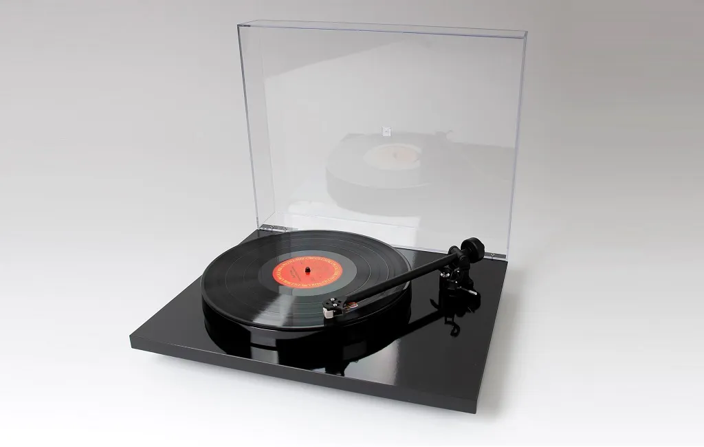 Проигрыватель винила Rega Planar 1 PLUS ECO DECK Black