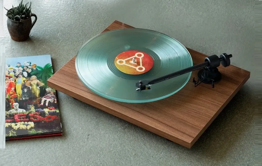 Програвач вінілу Pro-Ject T1 EVO Phono OM10 Walnut