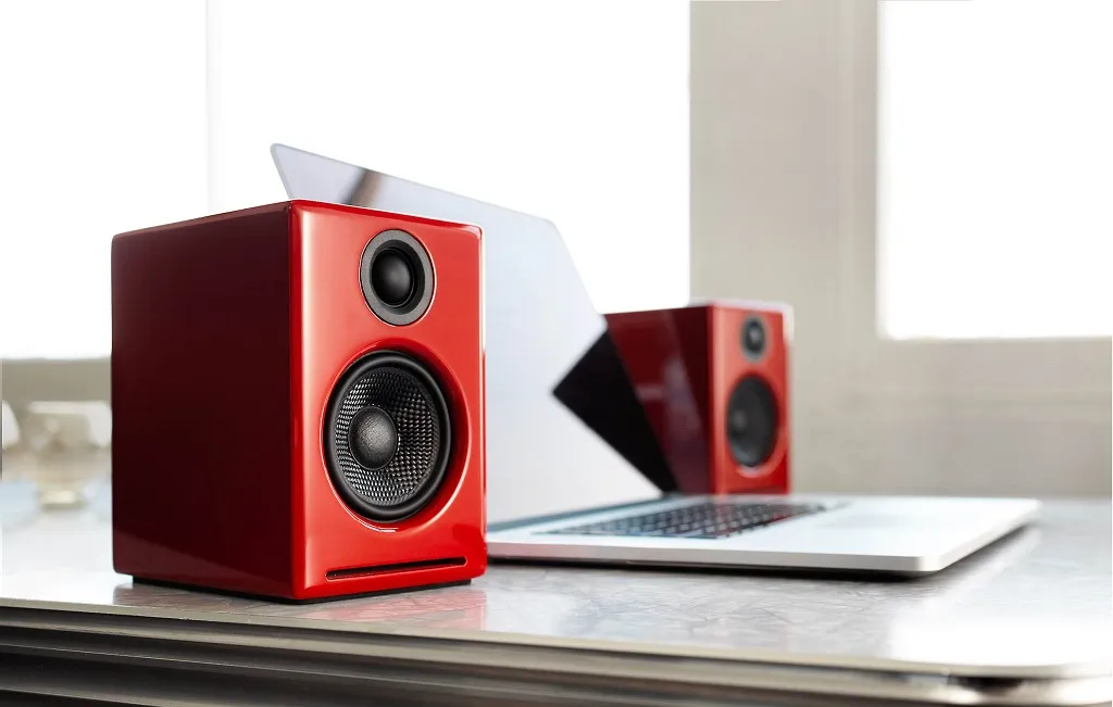 Активная полочная акустика Audioengine A2+BT Red