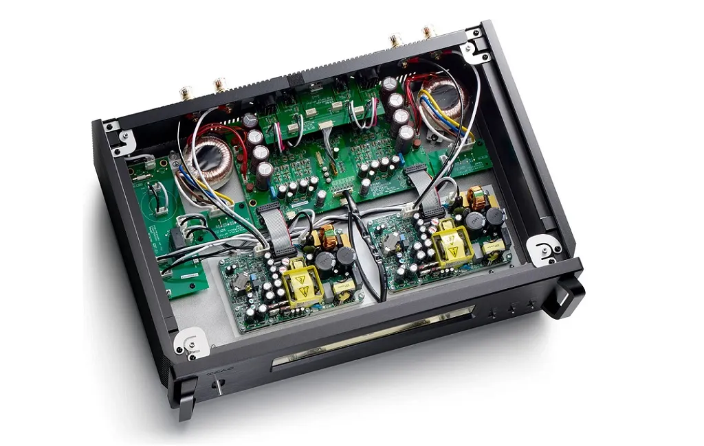 Підсилювачі потужності TEAC AP-701-S