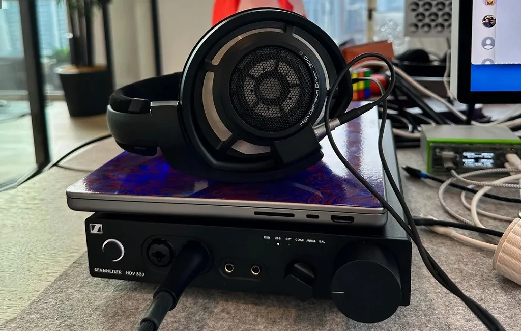 Підсилювачі для навушників SENNHEISER HDV 820