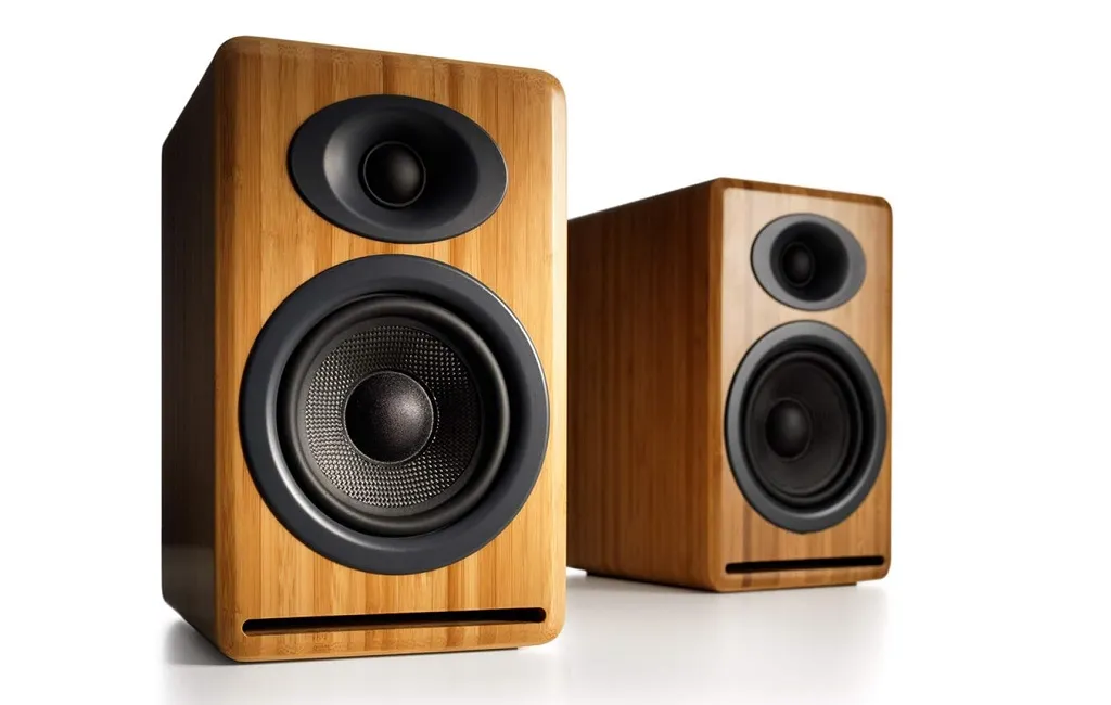 Полочна акустика Audioengine P4-Natural Bamboo