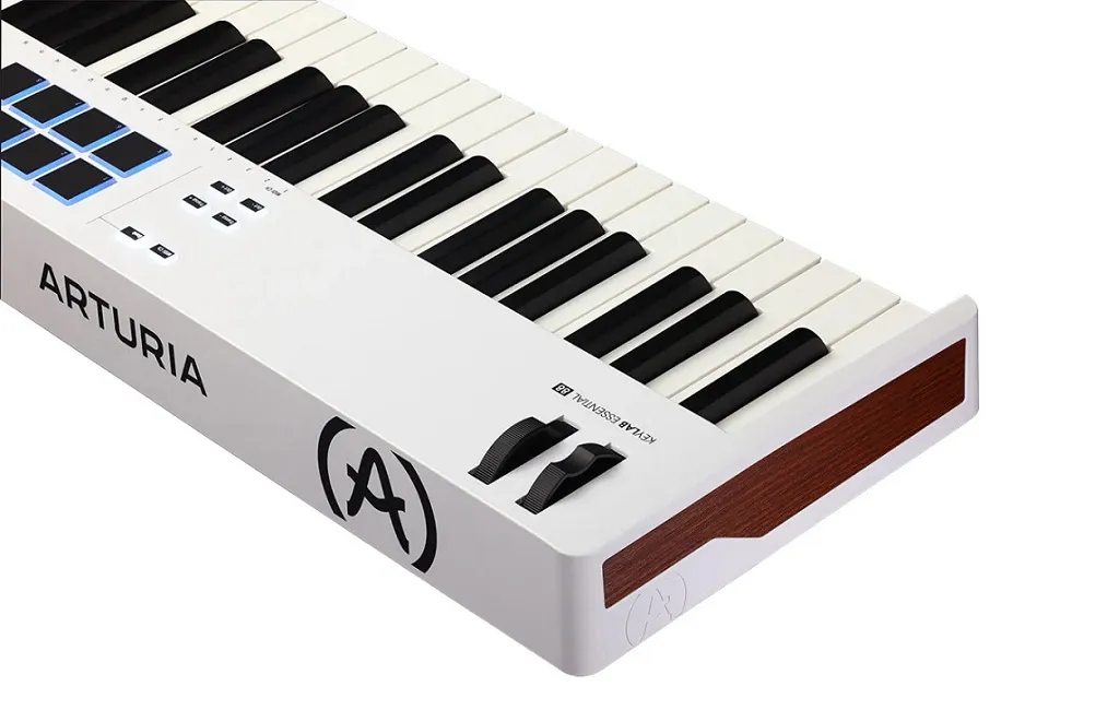 MIDI-клавіатури Arturia KeyLab Essential 88 mk3 (White) + Arturia Pigments