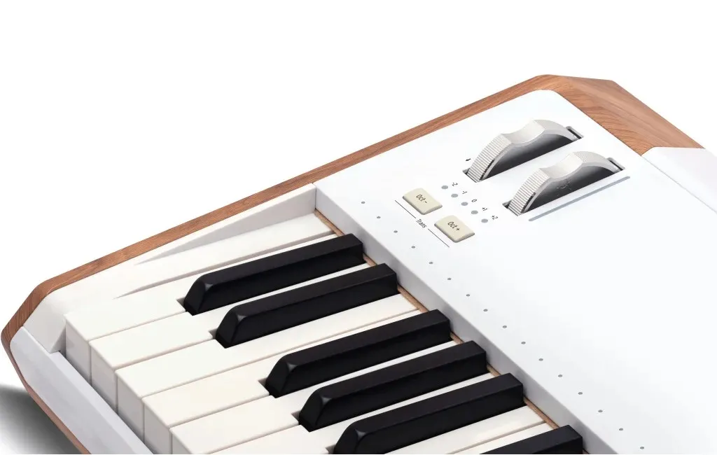 Синтезаторы Arturia AstroLab 61 White Version