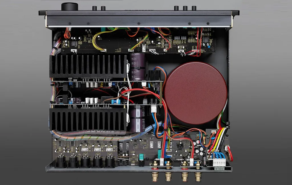 Стерео підсилювачі Parasound HINT6 Black