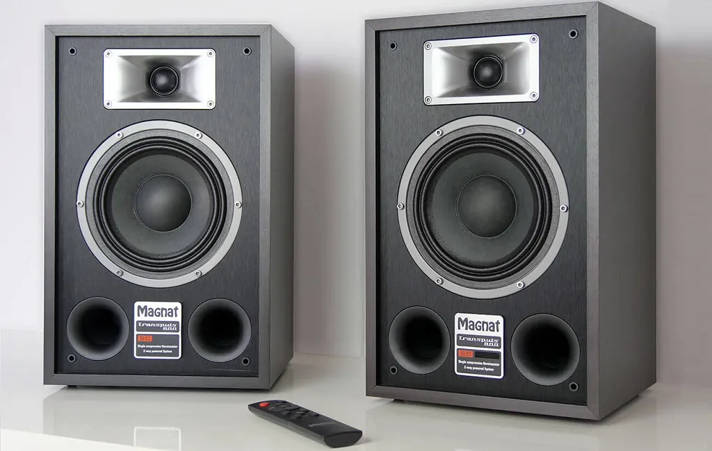 Активна підлогова акустика MAGNAT Transpuls 800A Black