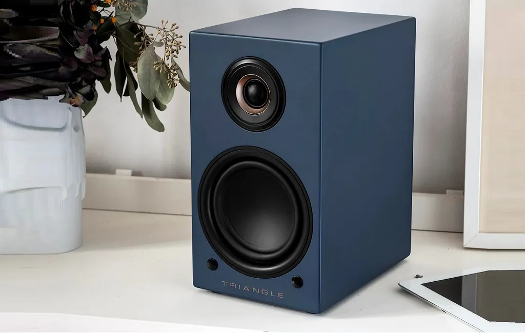 Активная полочная акустика Triangle LN01A Mat Blue