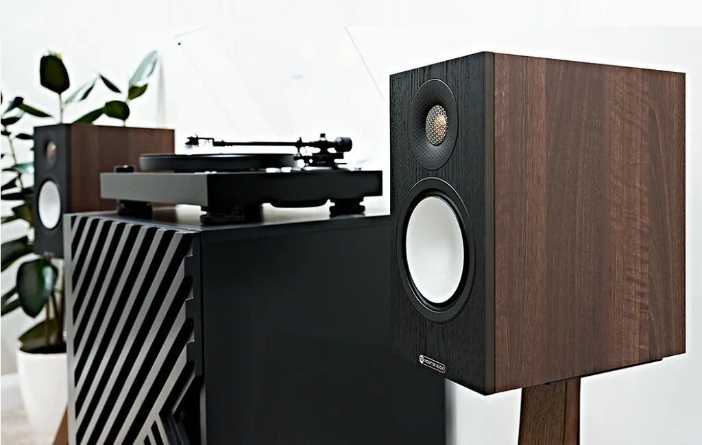 Полочная акустика MONITOR AUDIO Bronze 50 Walnut (7G)