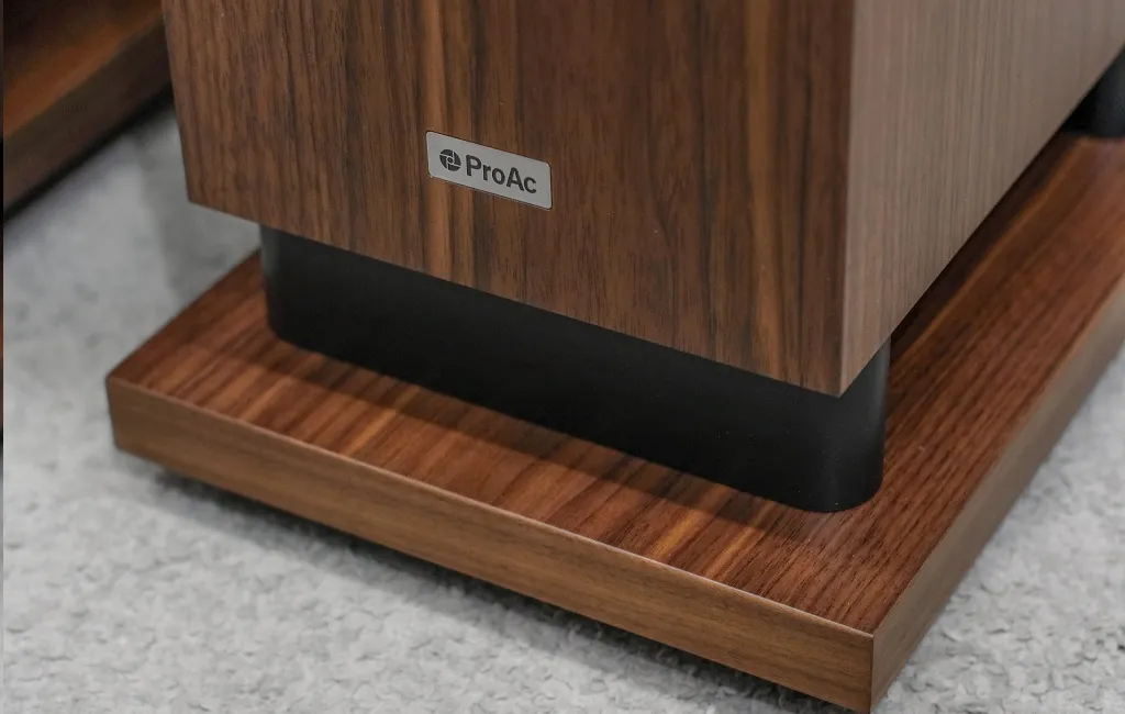 Підлогова Акустика ProAc Response DT8 Black Ash