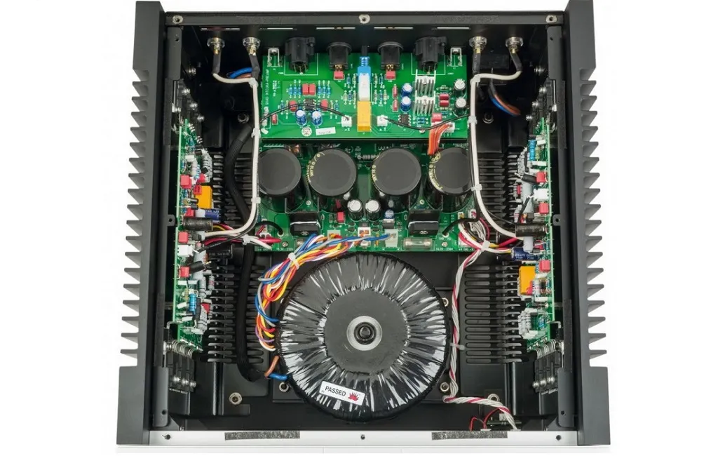 Підсилювачі потужності Quad Artera Stereo Black