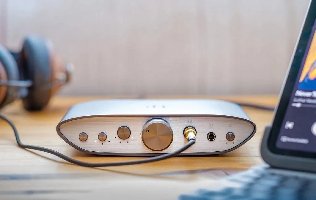 Підсилювачі для навушників iFi ZEN CAN Black