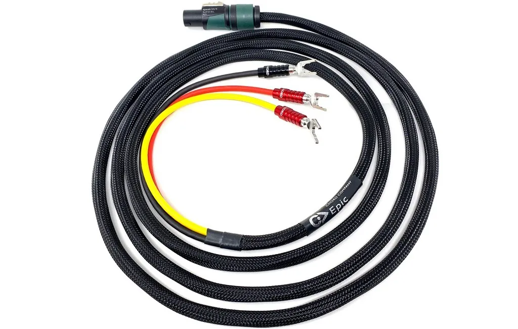 Кабели сабвуферные CHORD Epic High-Level Subwoofer Cable Spades - Speakon 3m